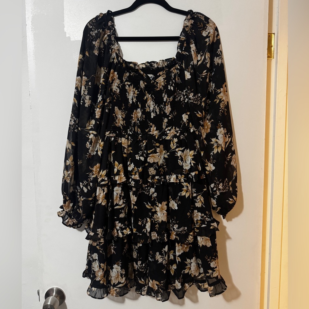 ARULA Black and Cream Floral Long Sleeve Dress